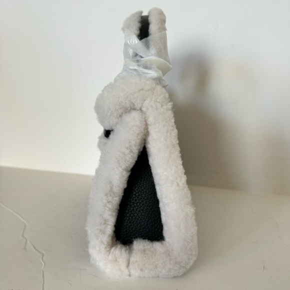 Black Teddy Shearling Fur Trimmed 22 Belted Leather Bag Top Handle Satchel B1 - Picture 9 of 16